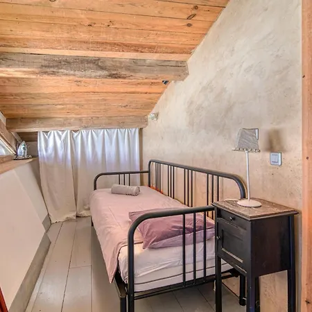 2 Bedroom Beautiful In