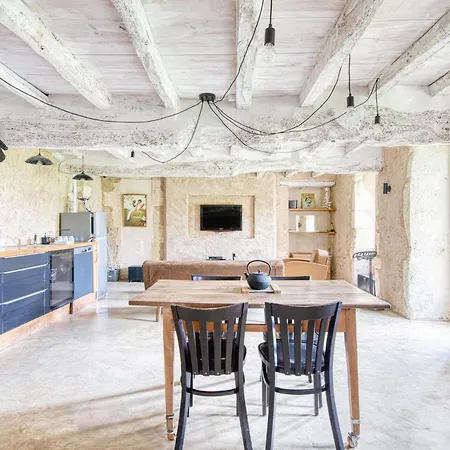 2 Bedroom Beautiful In Duran